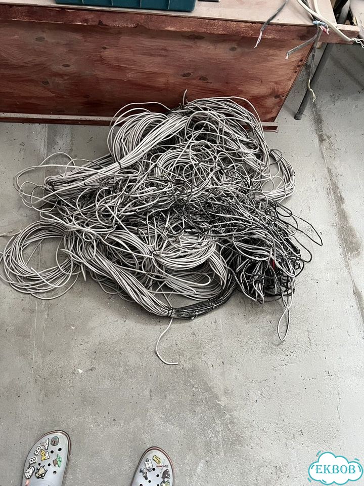 Кабель медный витая пара utp,4pr,24awg,pvc cat5e фото 1