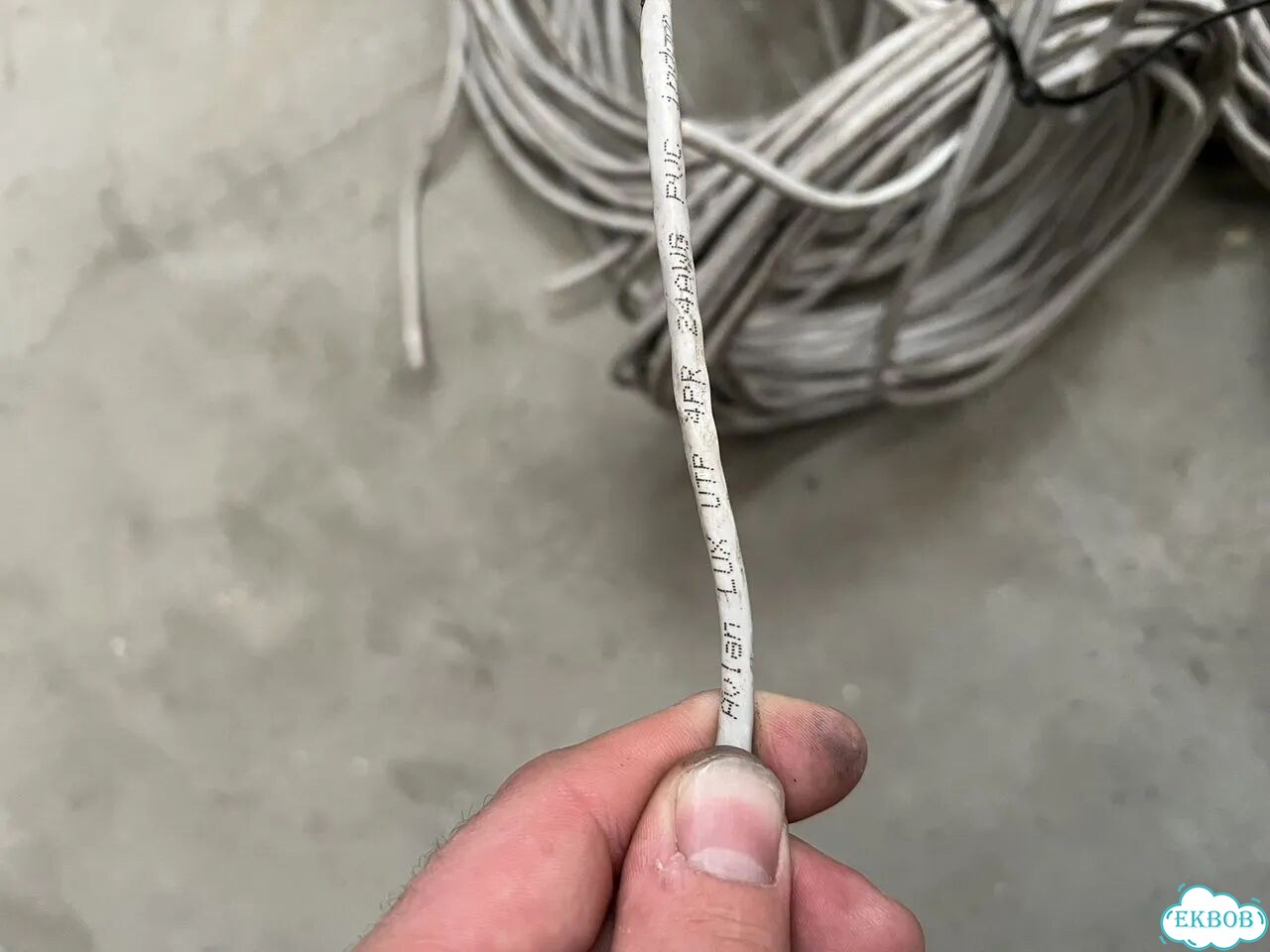 Кабель медный витая пара utp,4pr,24awg,pvc cat5e фото 2