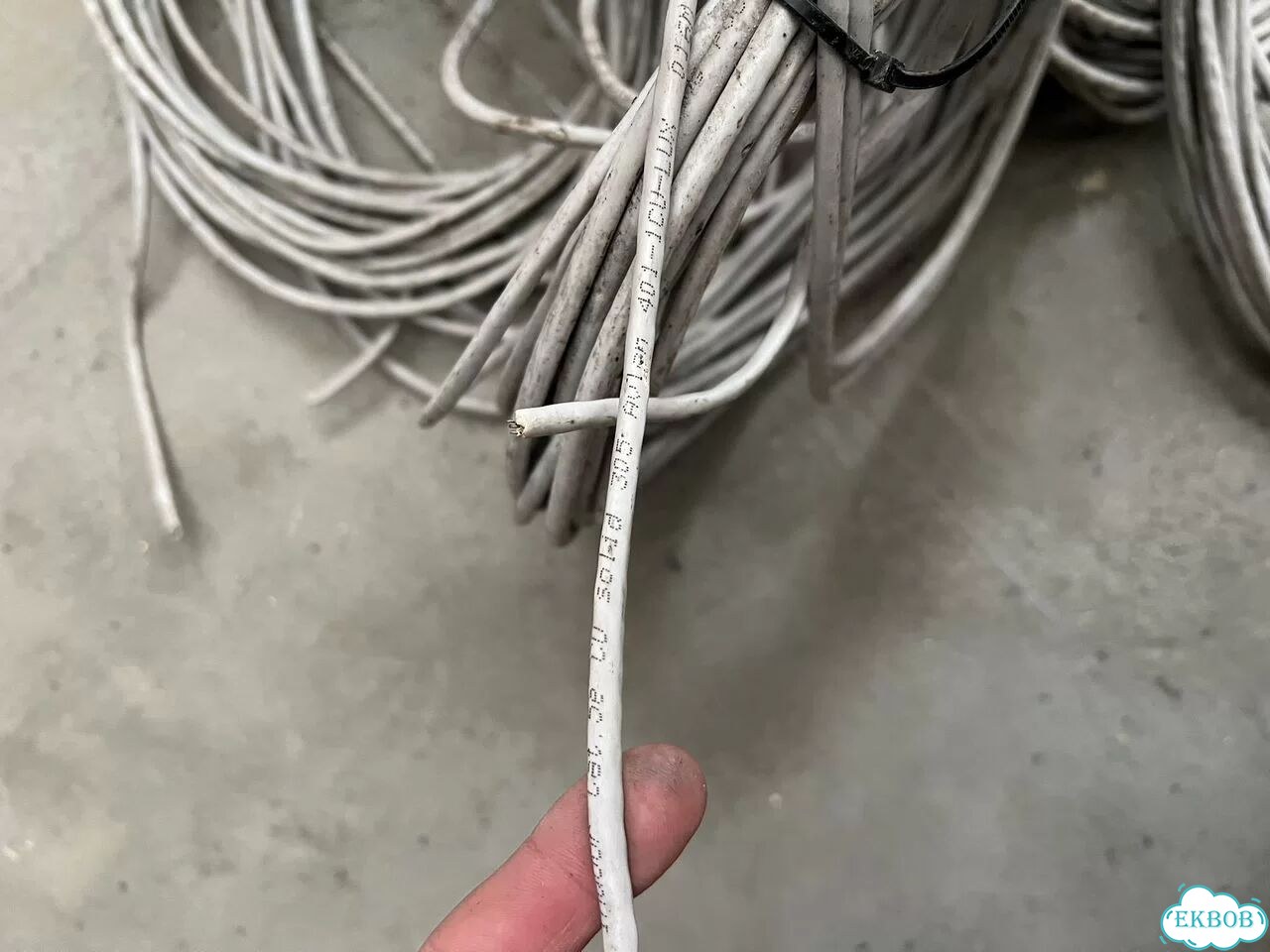 Кабель медный витая пара utp,4pr,24awg,pvc cat5e фото 3