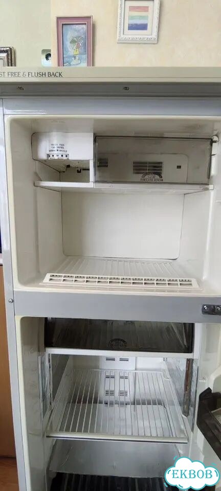 Холодильник GoldStar 220 литров двухкамерный б/у фото 5
