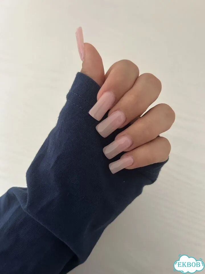 Модель на маникюр фото 2