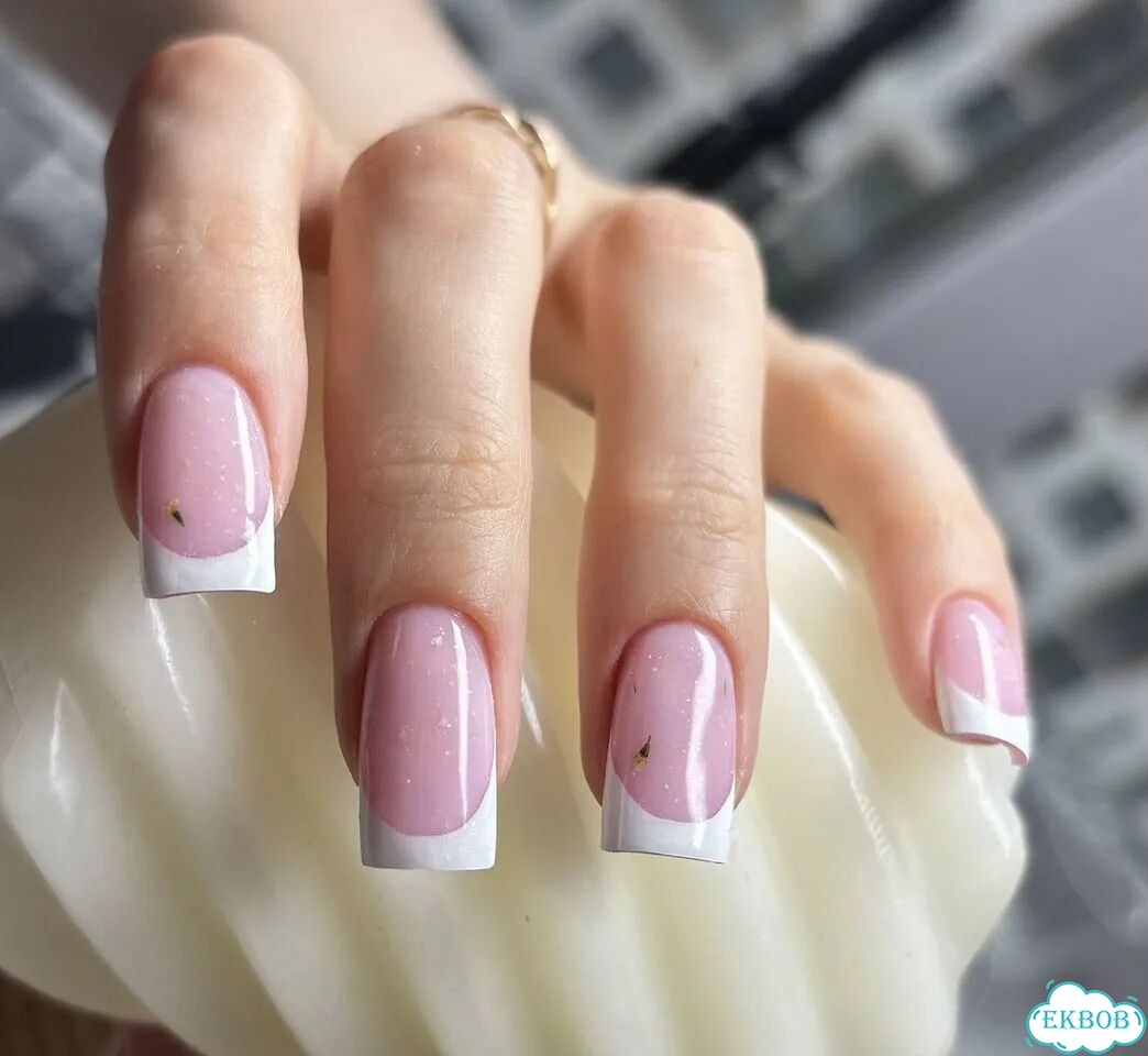 Модель на маникюр фото 1