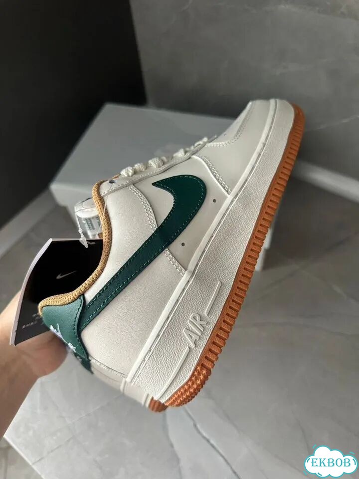 Кроссовки Nike air force 1 фото 2