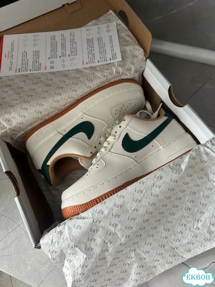 Кроссовки Nike air force 1 фото 3
