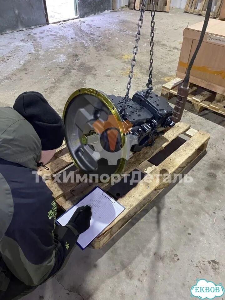 Основной насос Komatsu PC450-6 фото 10