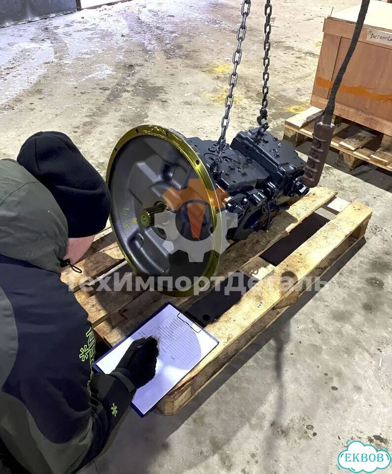 Основной насос Komatsu PC450-6 фото 9