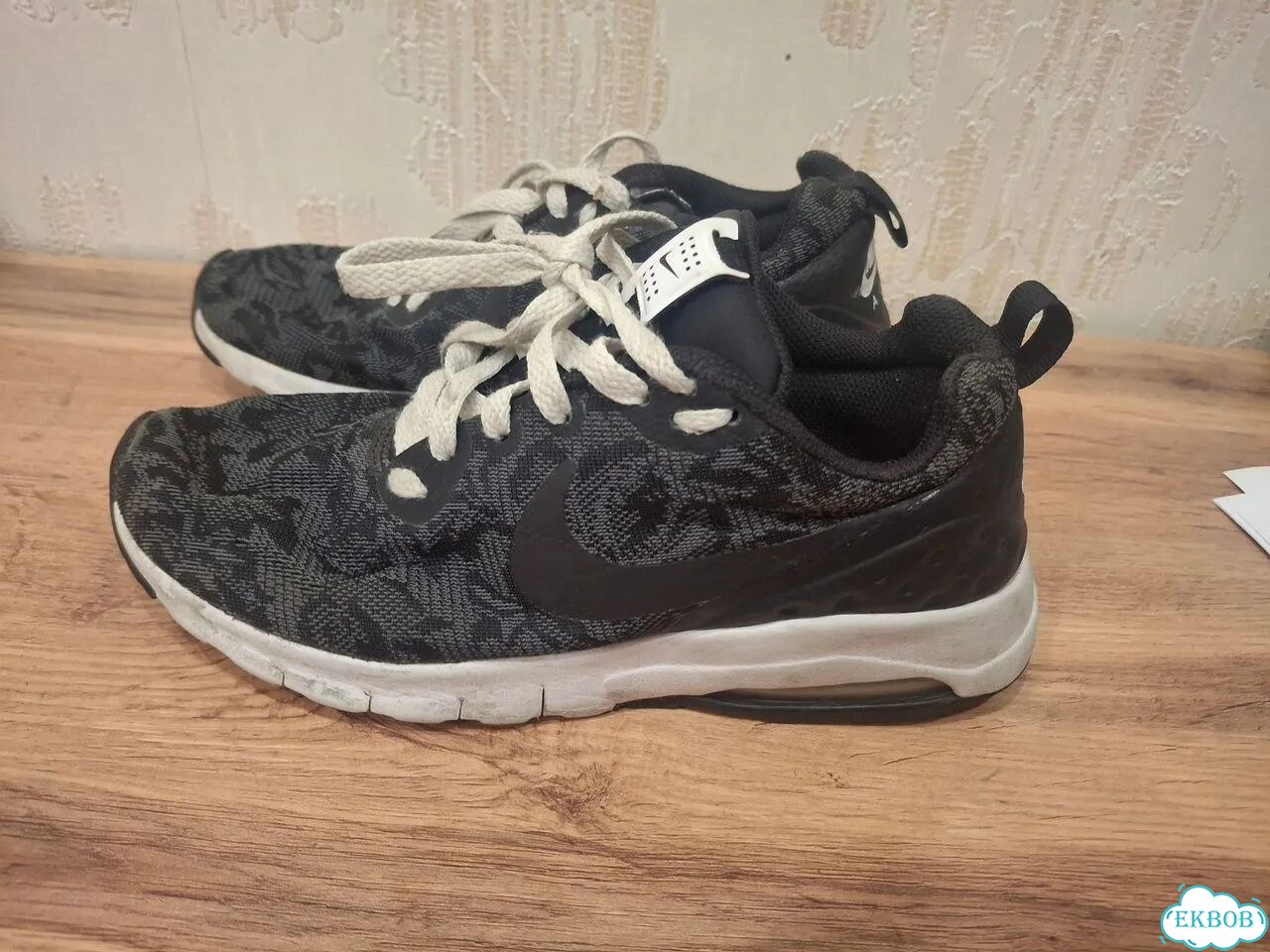 Кроссовки nike (оригинал)на ножку 23.5 см фото 1