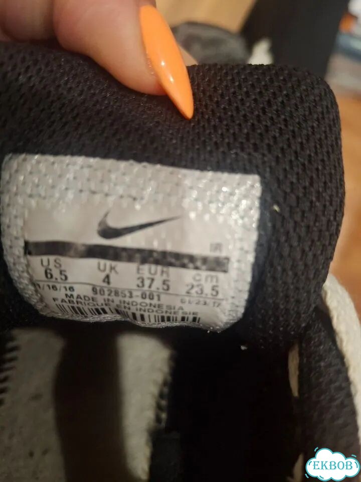 Кроссовки nike (оригинал)на ножку 23.5 см фото 2