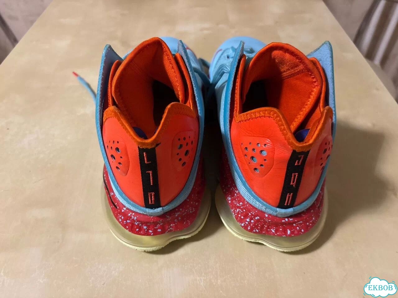 Баскетбольные кроссовки nike LeBron 19 low фото 2