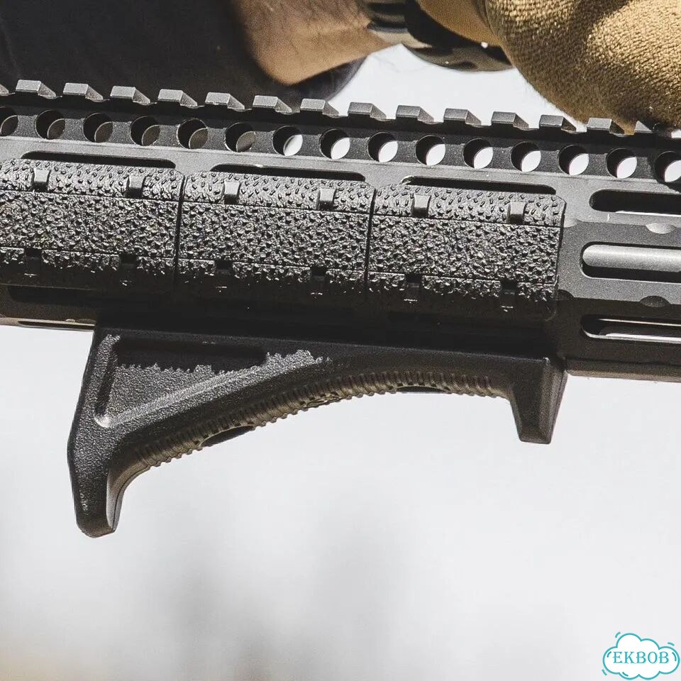 Рукоятка на цевье Magpul AFG Angled Fore на M-LOK фото 4