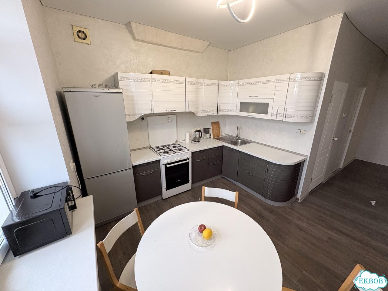 2-к. квартира, 68,7 м², 6/6 эт. фото 2