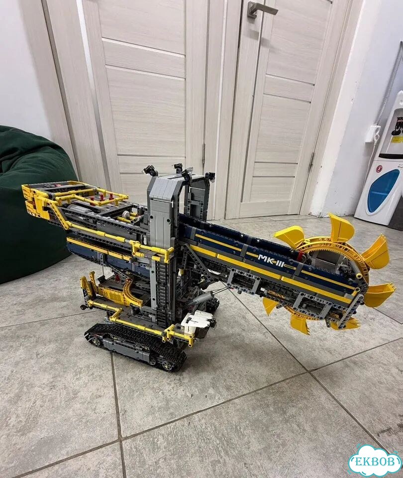 Lego technic 42055 Роторный экскаватор фото 1