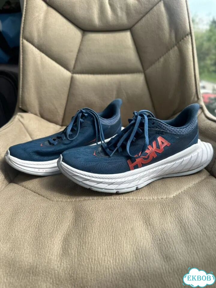 Беговые кроссовки hoka one one carbon x фото 1