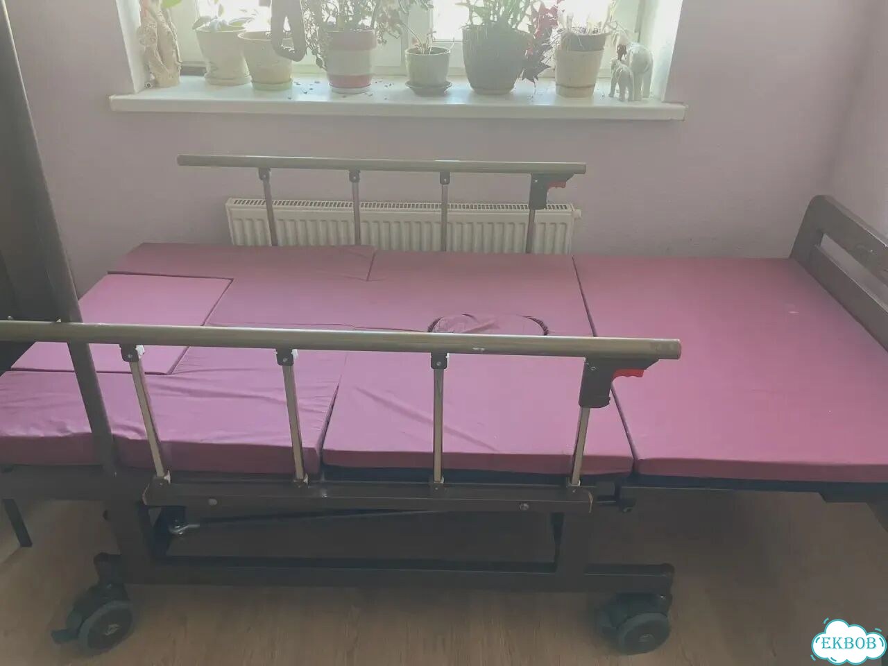 Медицинская кровать для лежачих больных фото 4