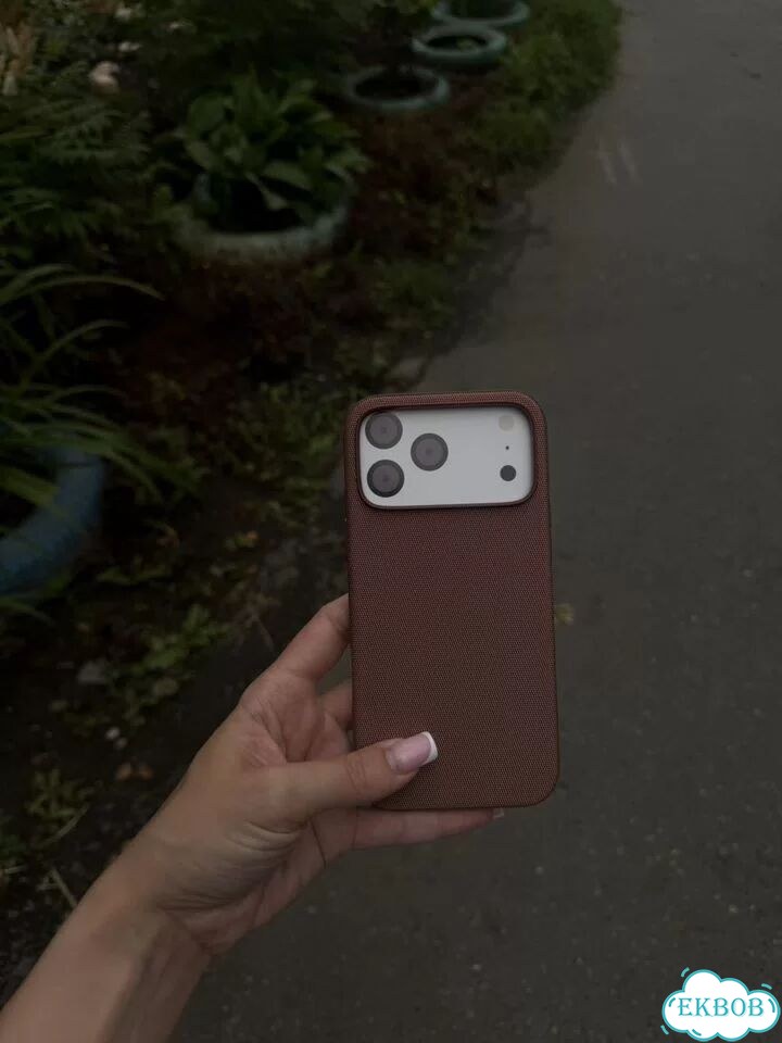 Чехол на iPhone 17 pro max фото 2