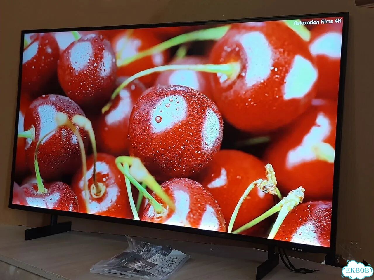Телевизор Samsung SMART 4К UHD wifi фото 3
