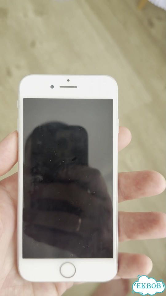 iPhone 8, 64 ГБ фото 1