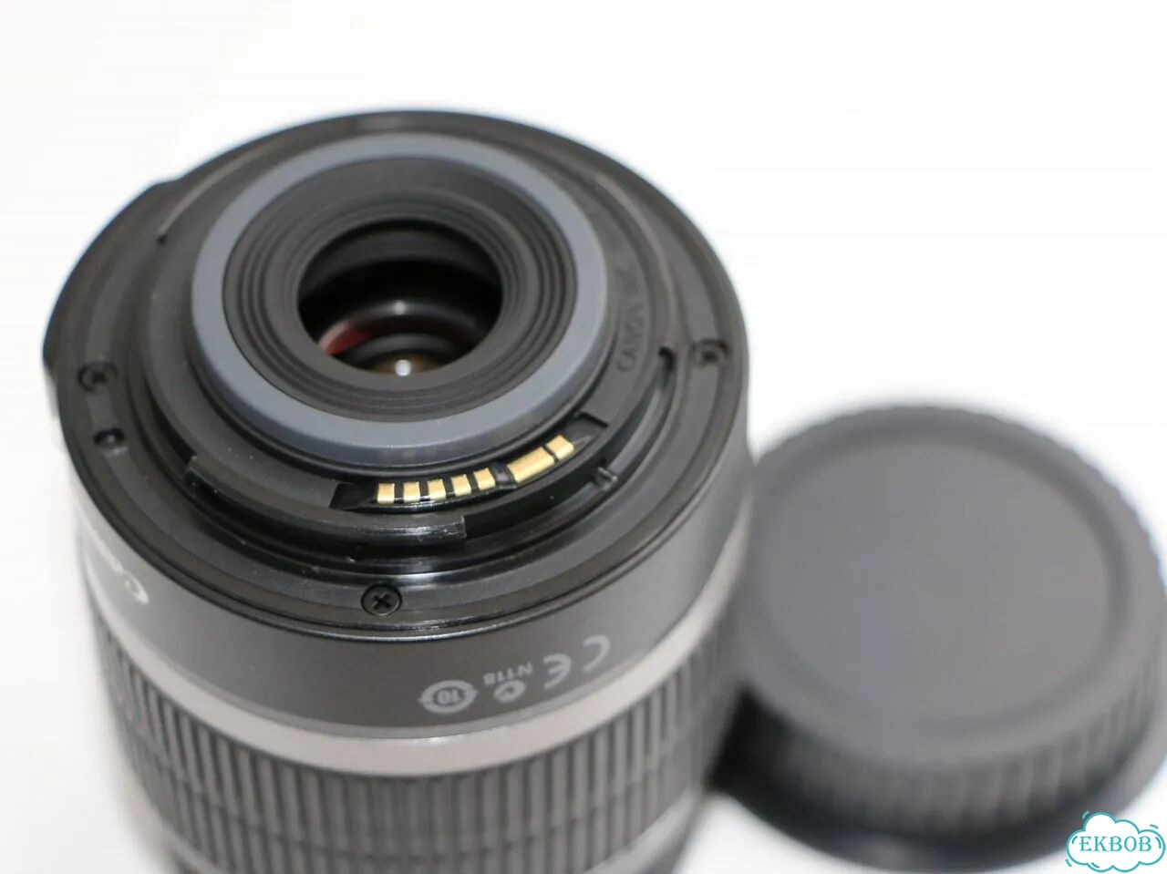 Canon EF-S 18-55mm f/3.5-5.6 IS фото 4