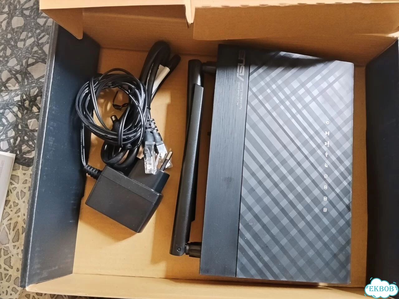 Wi-Fi роутер asus RT-AC51U фото 2