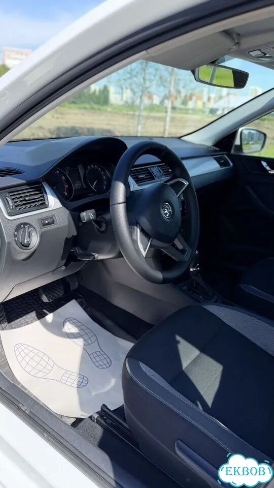 Skoda Rapid 1.6 AT, 2017, 159 486 км фото 9