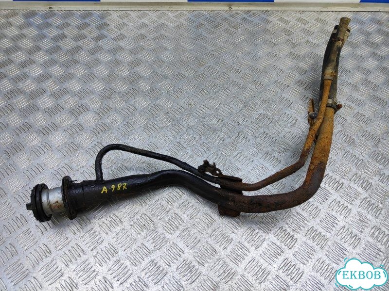 Горловина топливного бака Subaru Forester SH 2.0 фото 2