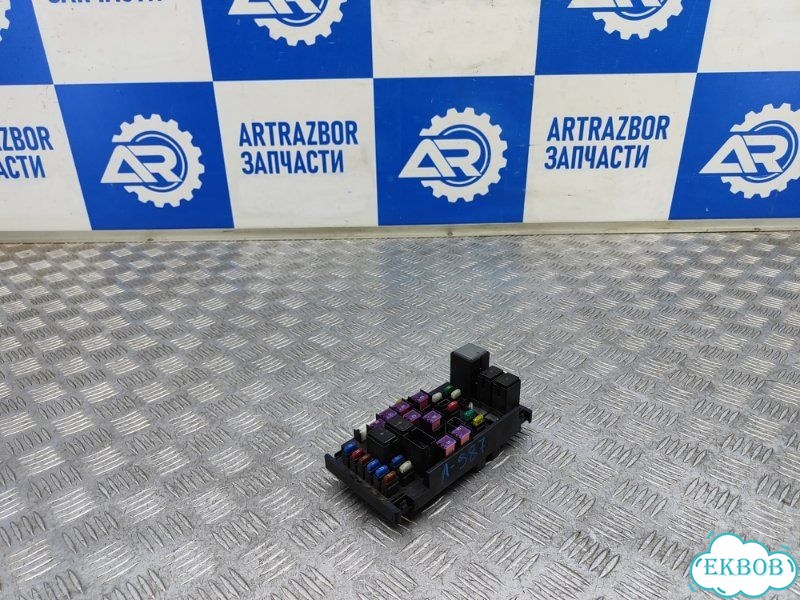 Блок предохранителей Subaru Forester SH 2.0 EJ204 фото 1