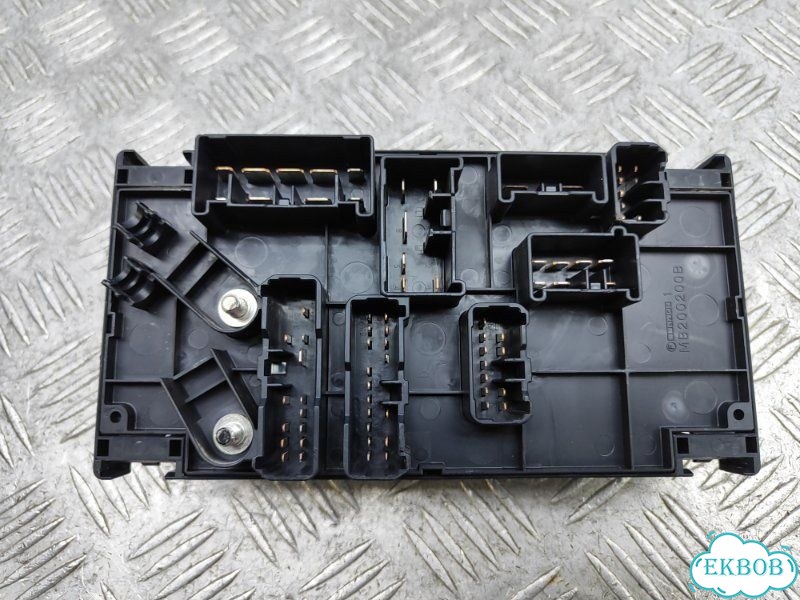 Блок предохранителей Subaru Forester SH 2.0 EJ204 фото 5