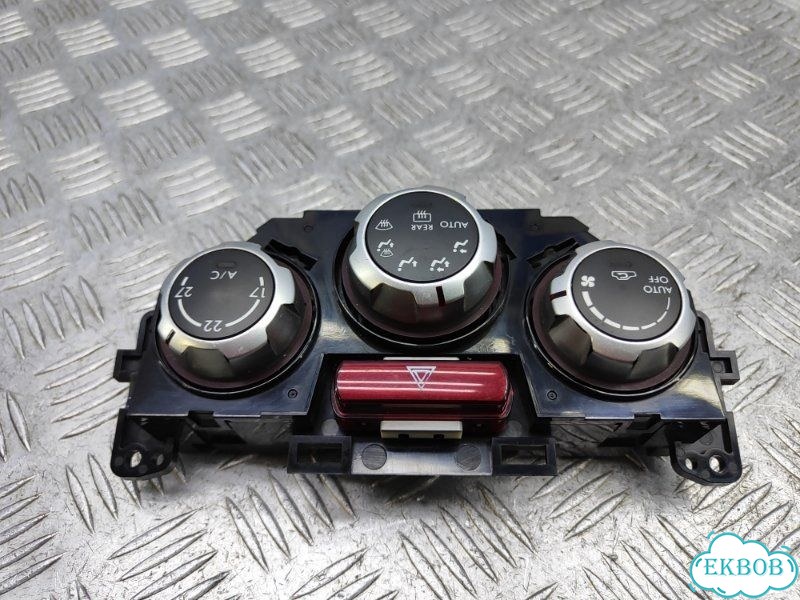 Блок управления печкой Subaru Forester SH 2.0 фото 3
