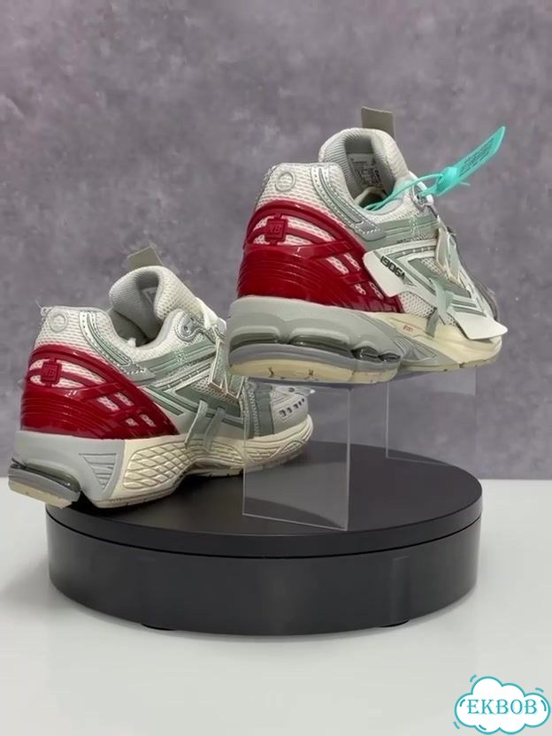 Кроссовки New Balance 1906A мужские фото 1