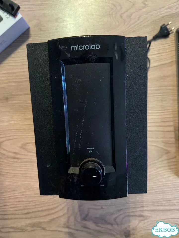 Монитор samsung и колонка фото 5