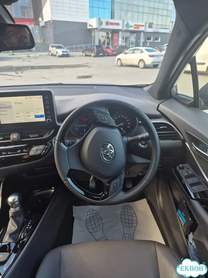 Toyota C-HR 1.2 CVT, 2019, 13 000 км фото 17