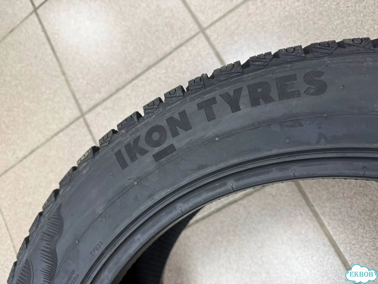 Ikon Tyres Autograph Snow 5 SUV 255/40 R20 101T фото 1