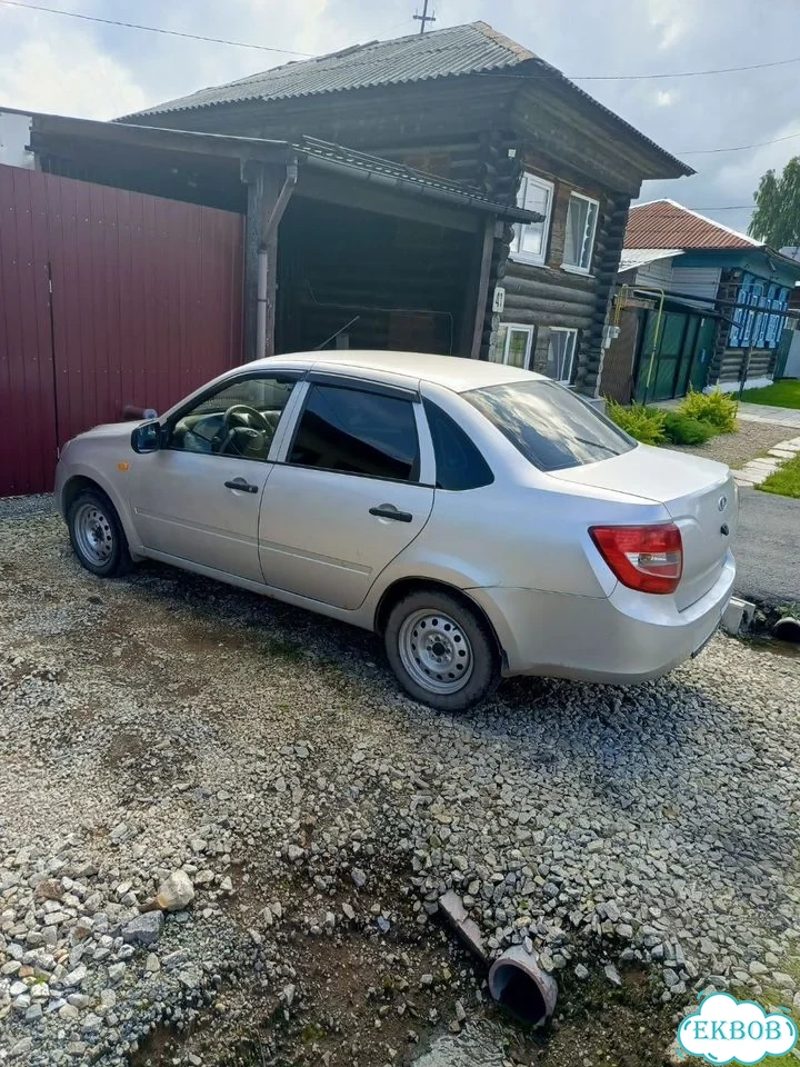 ВАЗ (LADA) Granta 1.6 MT, 2012, 237 000 км фото 1