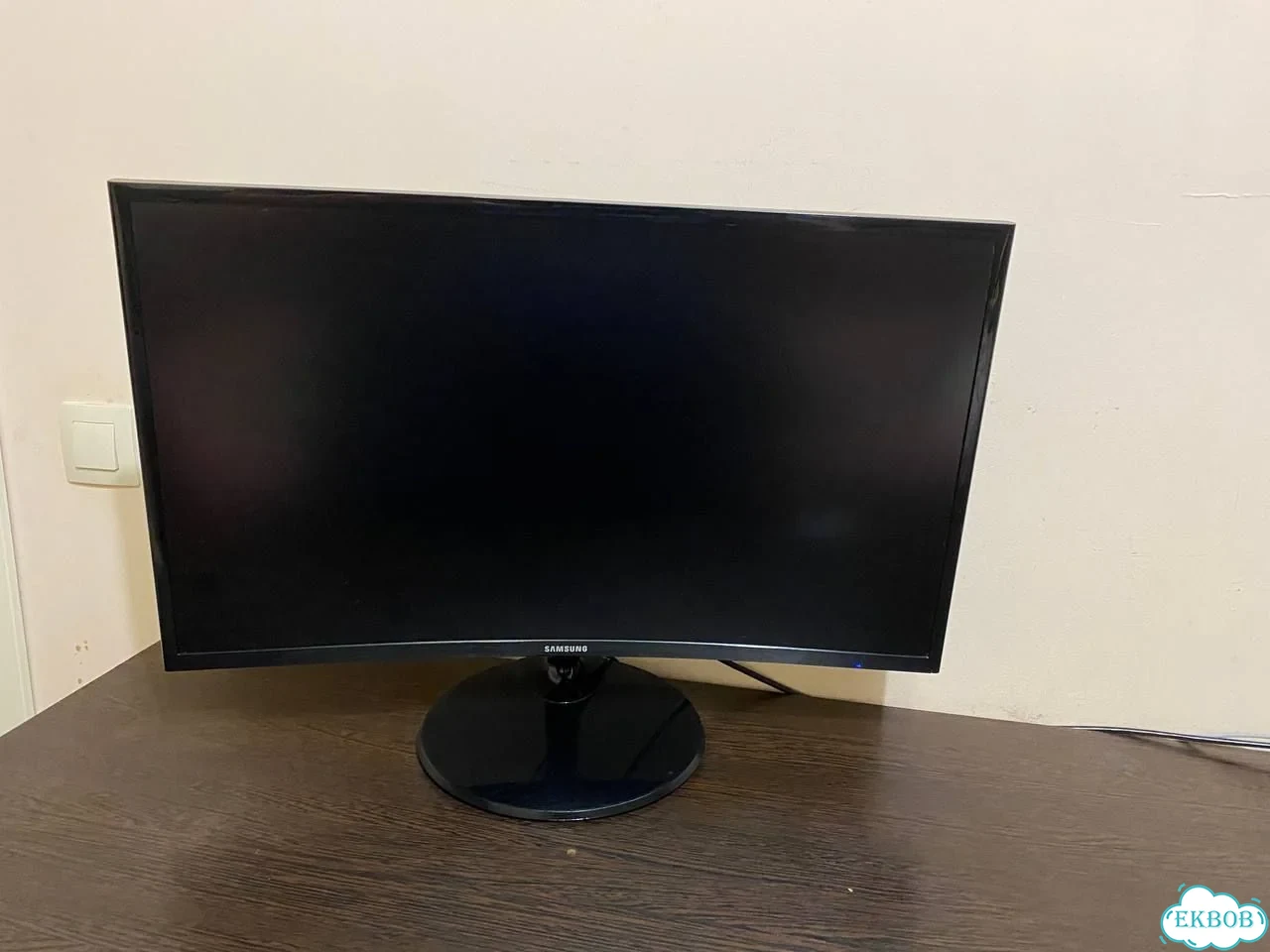 Монитор samsung 27'' изогнутый фото 1