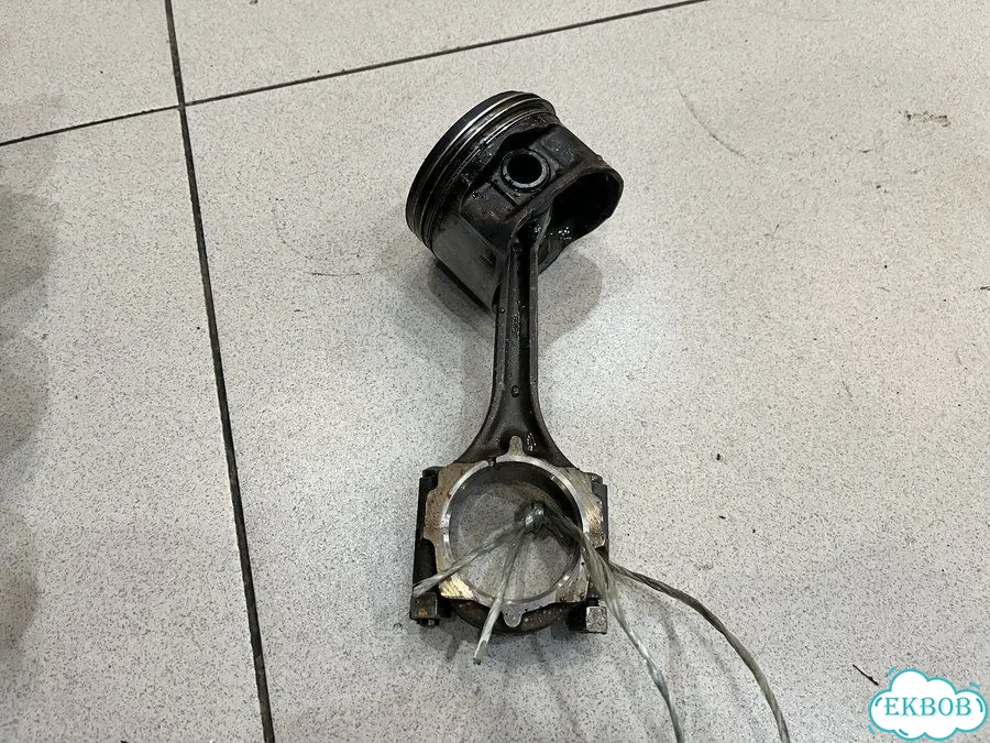Поршень с шатуном Hyundai Sonata 4 EF 2001-2012 фото 1