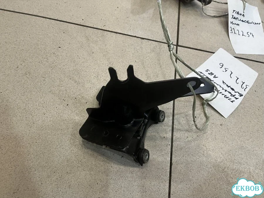 Кронштейн блока ABS Nissan Teana J32 2008-2014 фото 2
