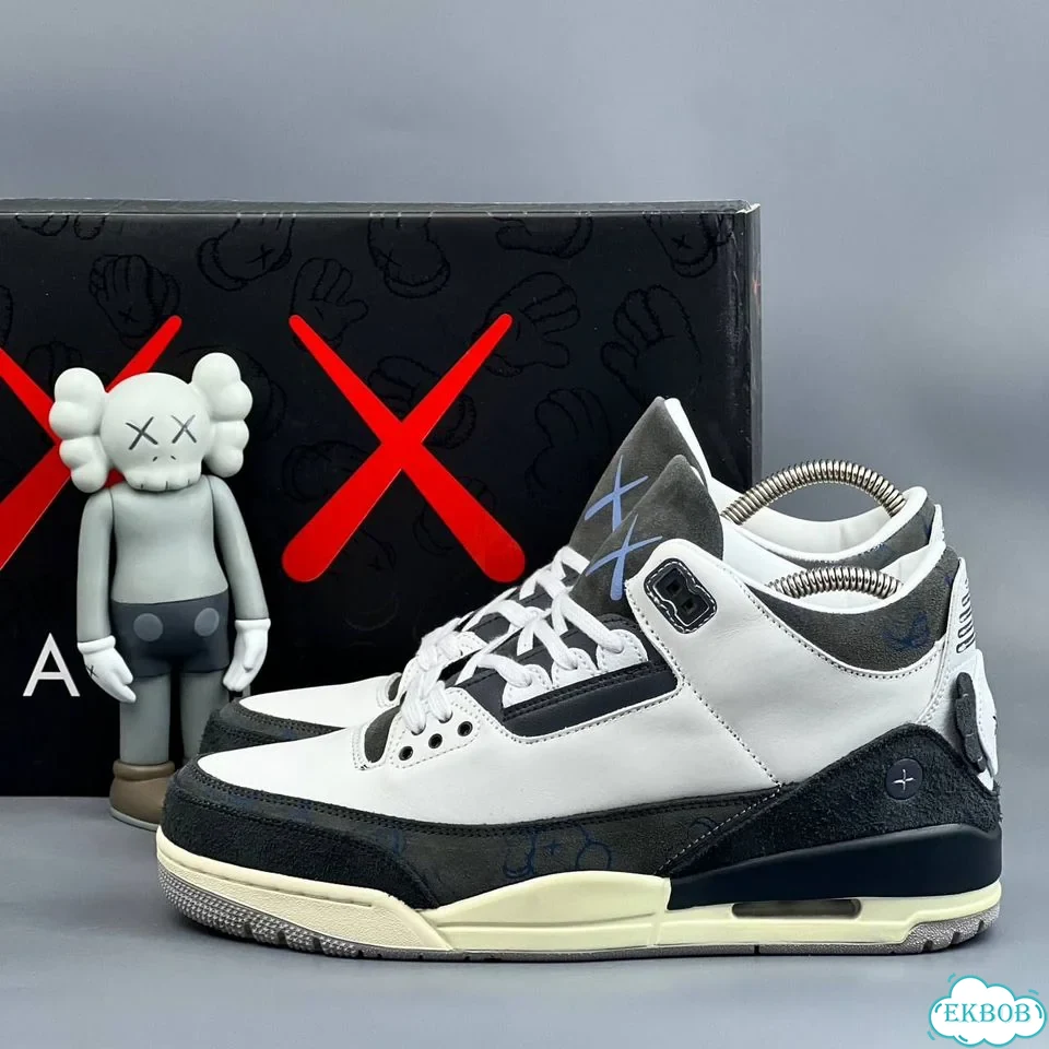 Nike Air Jordan 3 Kaws Black White фото 3