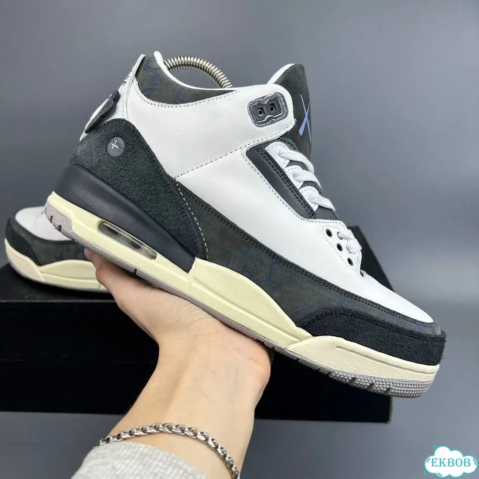 Nike Air Jordan 3 Kaws Black White фото 7