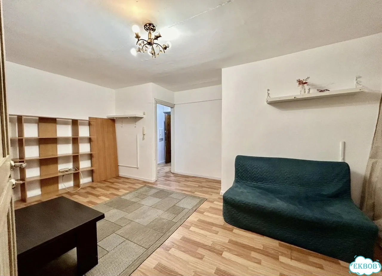 2-к. квартира, 48 м², 2/5 эт. фото 2