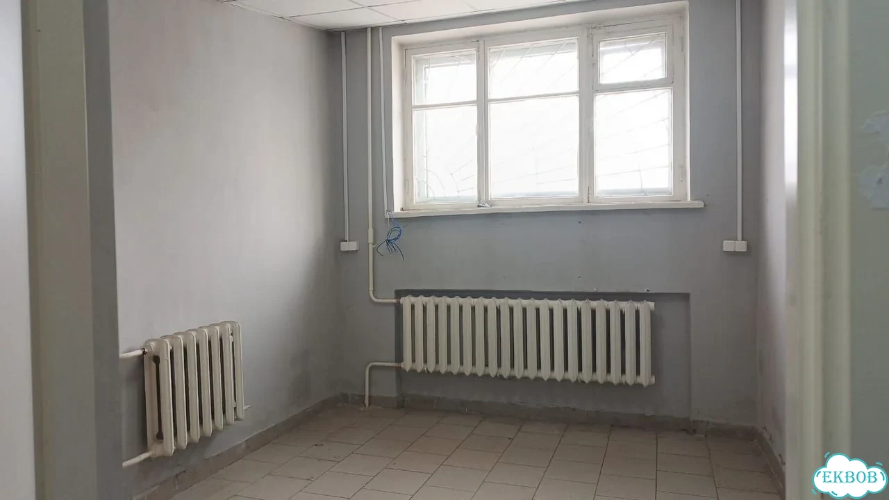 Торговый остров 12 м² Верх-Нейвинский, Ленина 18 фото 3