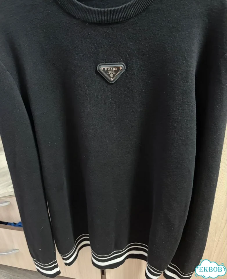 Свитшот prada фото 1