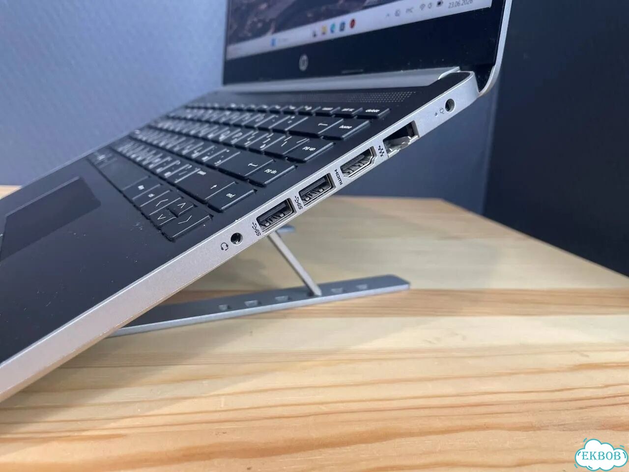 Ноутбук HP / Athlon 300U / 12GB / SSD 128 фото 4