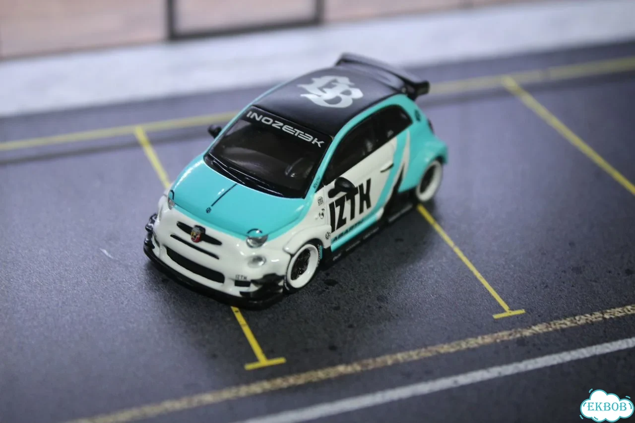 1:64 модель mini GT Новая фото 2