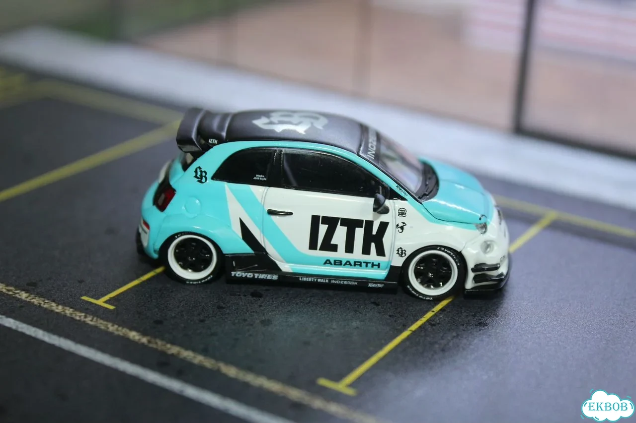 1:64 модель mini GT Новая фото 6