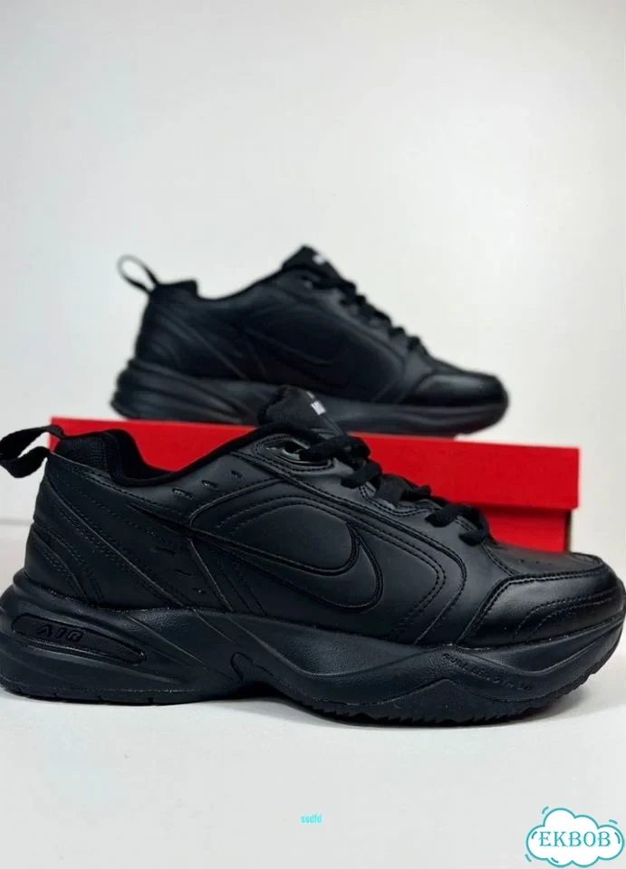 Кроссовки Nike Monarch фото 1