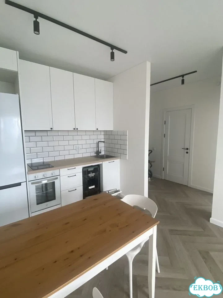 2-к. квартира, 36 м², 14/18 эт. фото 1