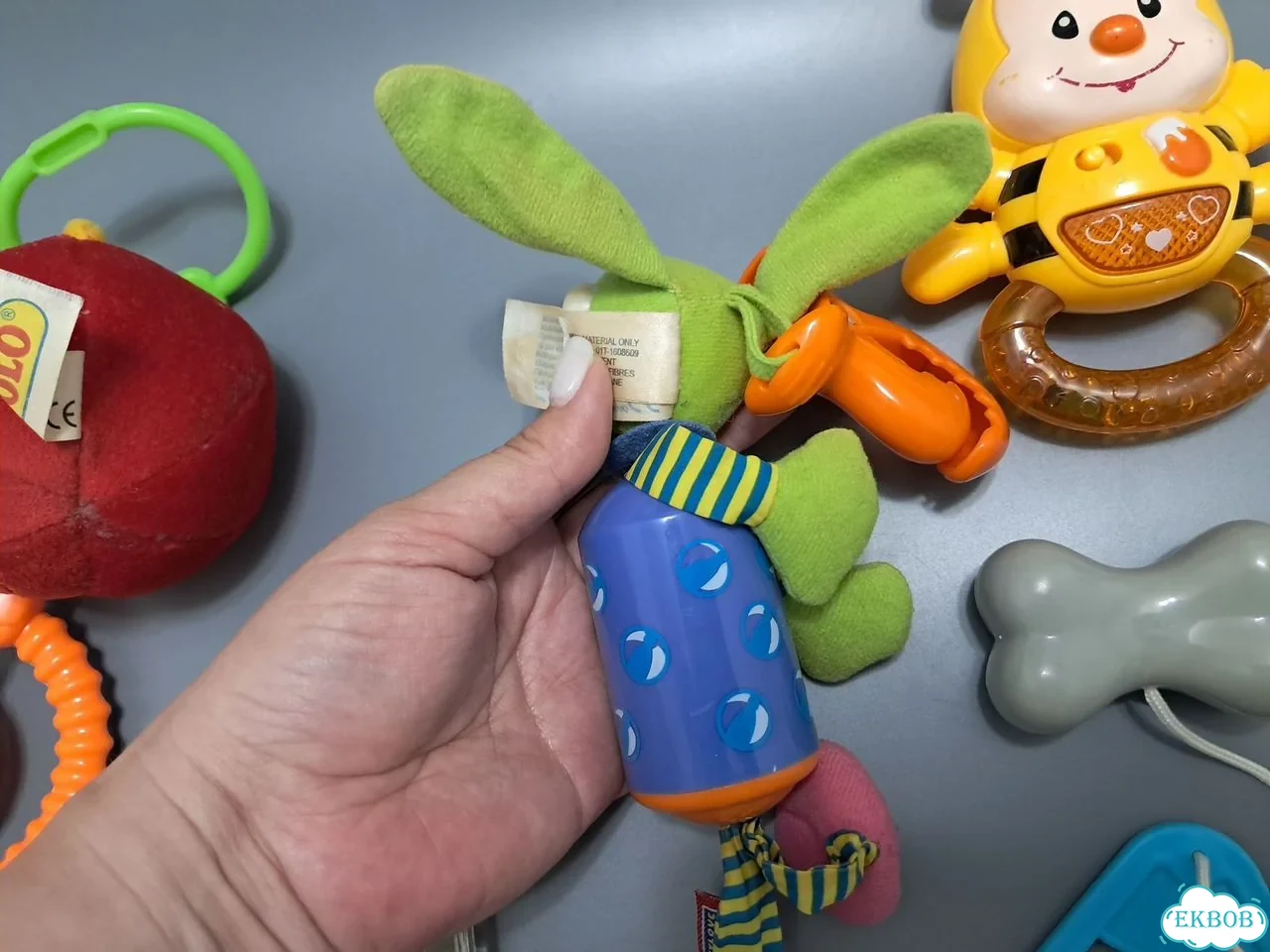 Игрушки погремушки для малыша пакетом фото 5