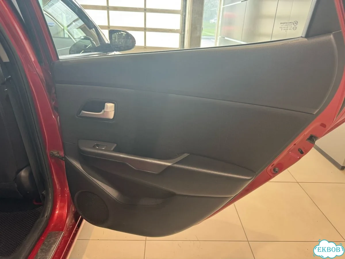 Kia Rio 1.6 AT, 2012, 181 000 км фото 13