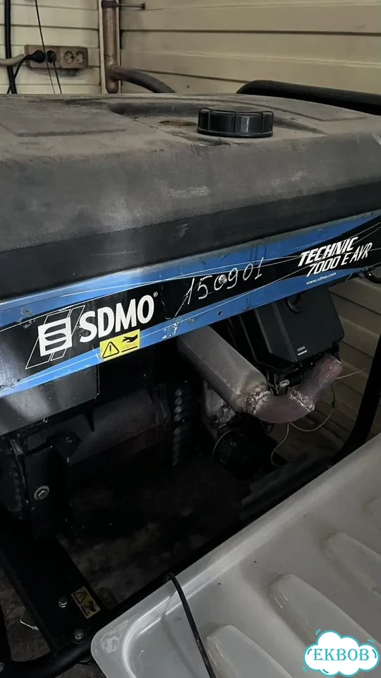 Бензиновый генератор sdmo 7000 E AVR C auto фото 2