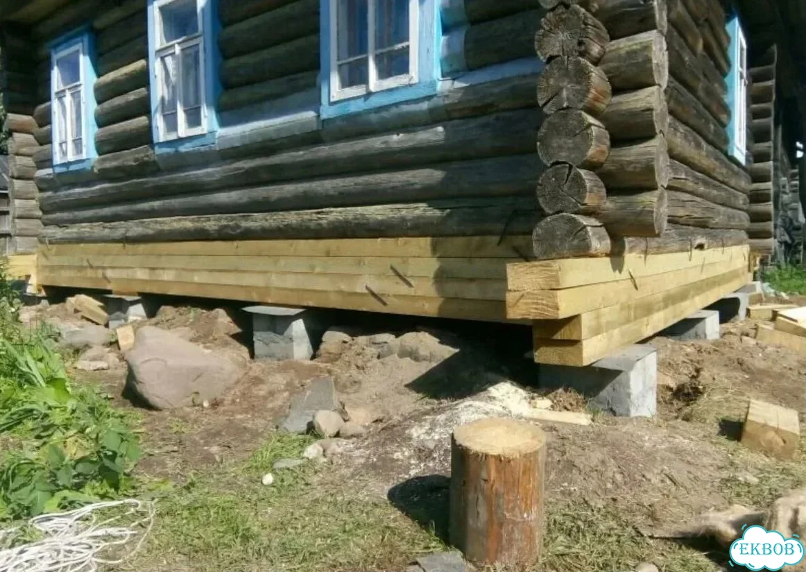 Замена венцов Подъём деревянного дома фото 4